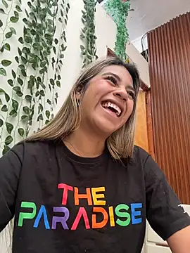 Kimmiebellarie online show from June 19, 2:12 pm