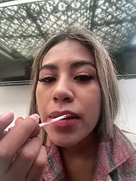 Kimmiebellarie online show from May 15, 12:36 pm