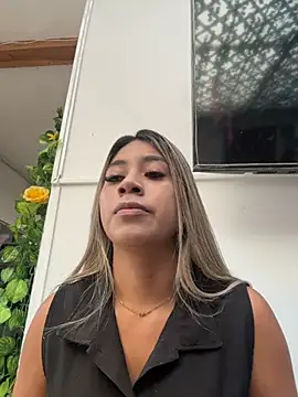 Kimmiebellarie online show from June 25, 12:32 pm