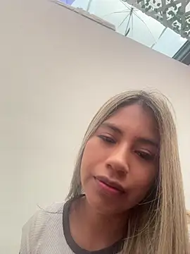 Kimmiebellarie online show from April 22, 2:02 pm