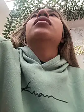 Kimmiebellarie online show from May 14, 12:13 pm