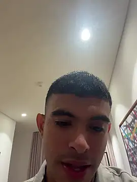 Andrewadamsx online show from April 15, 4:51 am