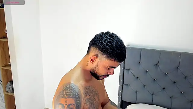 Andrewadamsx online show from June 10, 11:17 pm