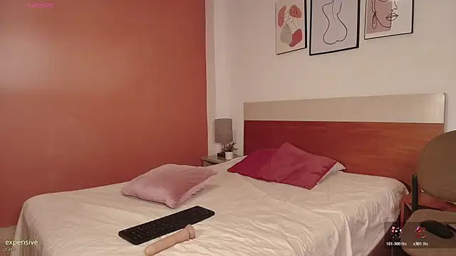 Emilyebony   online show from April 16, 3:18 am