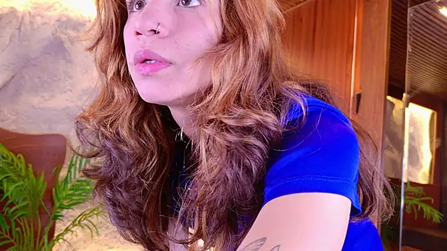Snapshot of Miaa_cooper chatting on July 1, 4:18 pm Miaa cooper online show from July 1, 4:18 pm