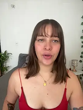 Snapshot of Mari_Rouse chatting on May 21, 12:13 pm Mari Rouse online show from May 21, 12:13 pm