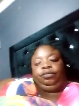 SweetBelly1 online show from April 20, 7:04 pm