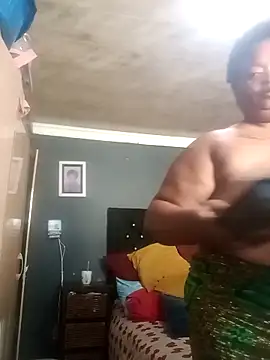 SweetBelly1 online show from April 28, 5:23 am