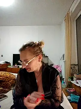 Blond lady czech online show from April 23, 8:21 pm