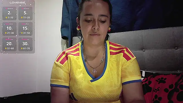Snapshot of Estefany-magic chatting on June 18, 2:32 am Estefany-magic online show from June 18, 2:32 am