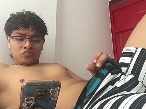 xhecho uzumaki online show from May 26, 3:54 pm