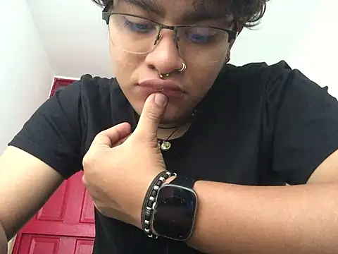 xhecho uzumaki online show from June 16, 9:04 pm