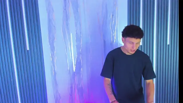 The King Swit online show from April 12, 7:06 pm