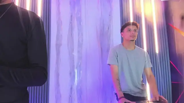 The King Swit online show from April 17, 8:44 pm