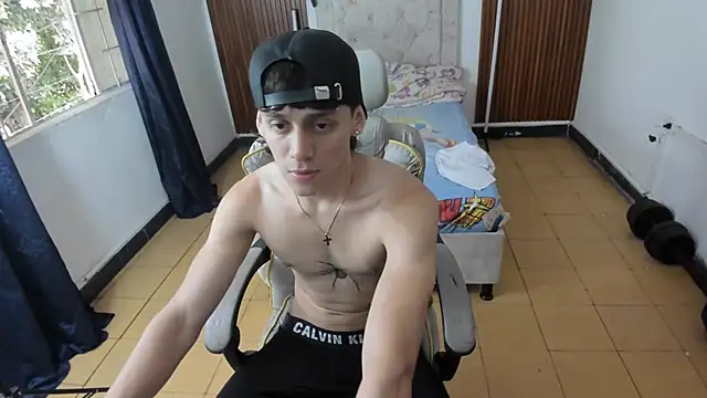sebas jusa online show from April 27, 9:02 pm