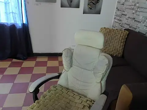 sebas jusa online show from May 9, 1:14 pm