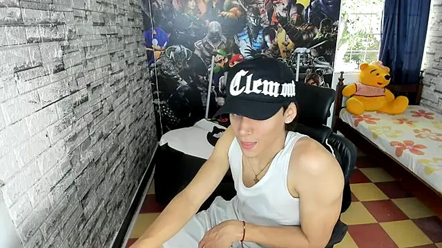 Snapshot of sebas_jusa chatting on July 18, 1:09 pm sebas jusa online show from July 18, 1:09 pm