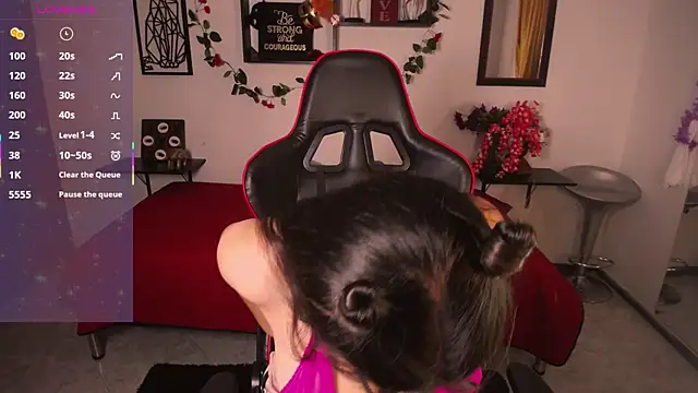 milu1220  online show from April 14, 4:01 pm