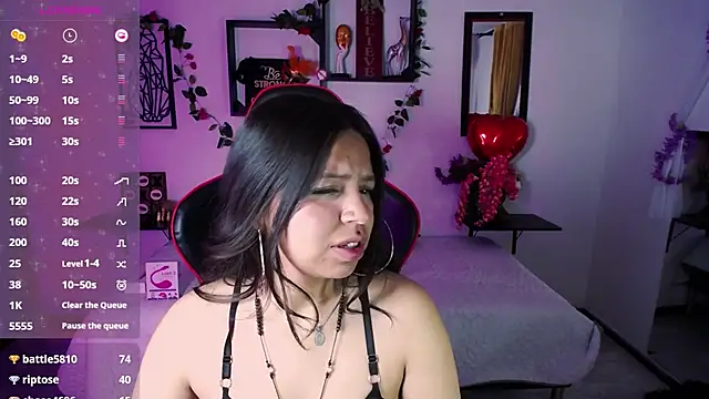 milu1220  online show from May 9, 4:43 pm