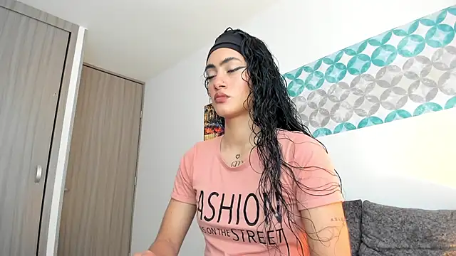 shelsy d online show from April 17, 8:55 pm