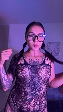 Snapshot of GigixXxOS chatting on May 23, 10:31 pm GigixXxOS online show from May 23, 10:31 pm