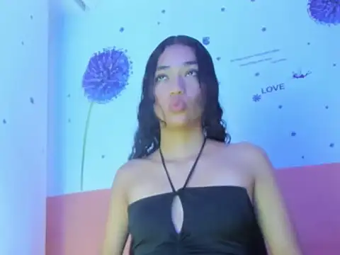 MilaValentine online show from April 17, 8:00 pm