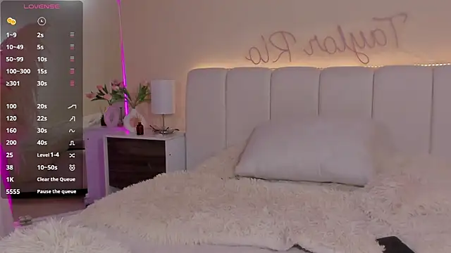 teylor rio online show from April 15, 3:23 am