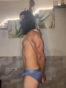 Emcapuchado Josee online show from April 13, 10:03 pm