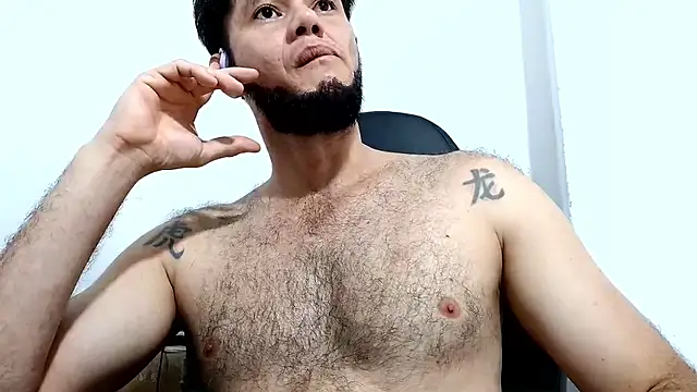 Snapshot of andrew_1520 chatting on June 16, 9:59 pm andrew 1520 online show from June 16, 9:59 pm