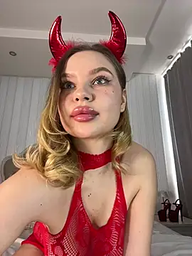 BabeVibesXXX online show from May 11, 6:26 am