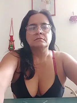 PienCanela online show from May 29, 8:59 pm