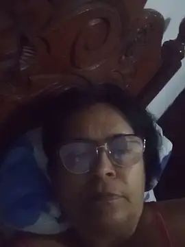 Snapshot of PienCanela chatting on June 14, 4:14 am PienCanela online show from June 14, 4:14 am