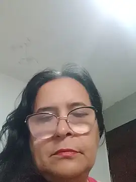 Snapshot of PienCanela chatting on June 7, 11:48 am PienCanela online show from June 7, 11:48 am