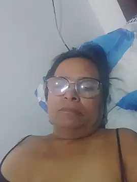 Snapshot of PienCanela chatting on June 15, 11:10 am PienCanela online show from June 15, 11:10 am