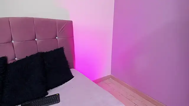 Flor pink online show from April 24, 3:41 am