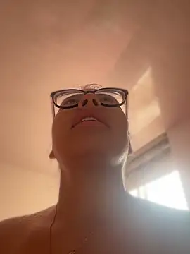 Iam-sophia27 online show from June 10, 5:14 pm