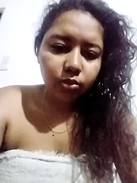 Snapshot of Ninibella chatting on June 11, 10:12 am Ninibella online show from June 11, 10:12 am