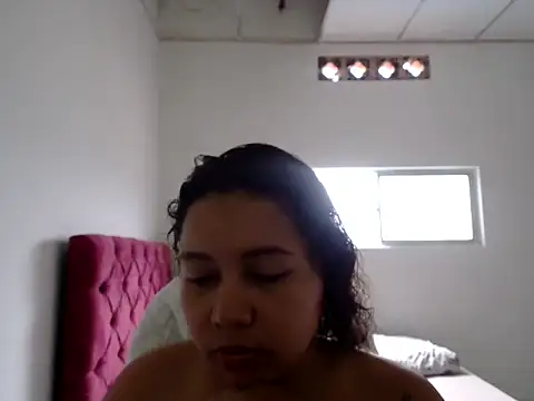 Ninibella online show from April 15, 7:58 pm