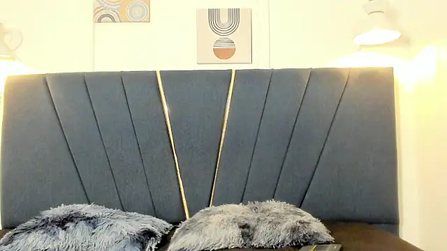 lio cum23 online show from April 14, 7:08 pm