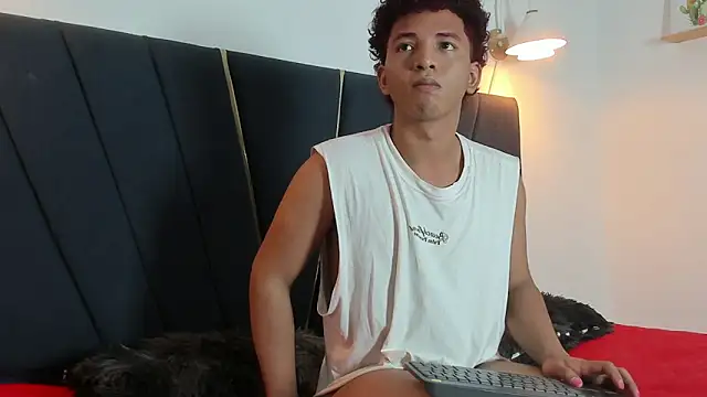 lio cum23 online show from April 14, 7:02 am