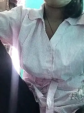 Liviya  225   online show from April 13, 11:47 am