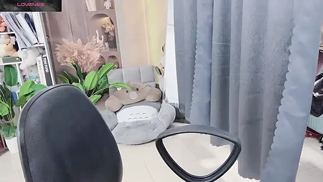    Olivia    online show from April 15, 11:59 am