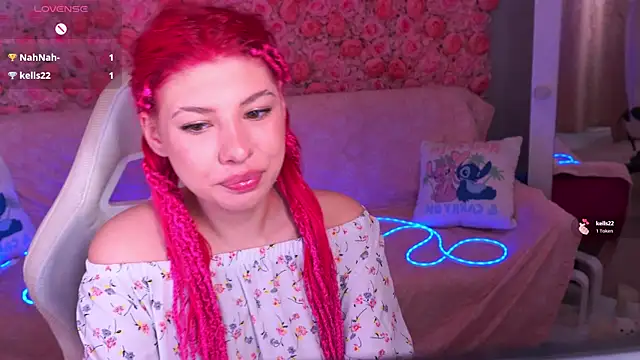 PinkyTrix online show from April 15, 12:42 pm