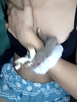 shaliini online show from April 15, 7:58 pm