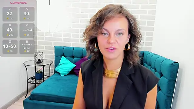 Snapshot of Kira_Steel chatting on July 18, 1:03 am Kira Steel online show from July 18, 1:03 am
