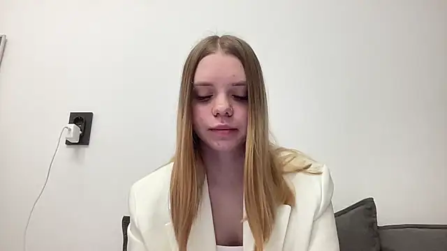 Moris 01  online show from April 15, 4:18 am