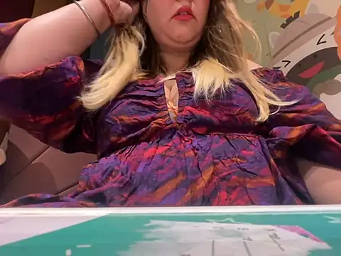 kavyasingh36 online show from April 12, 8:23 pm