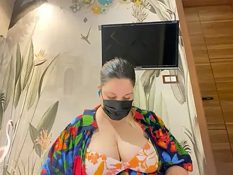 kavyasingh36 online show from May 17, 11:21 am