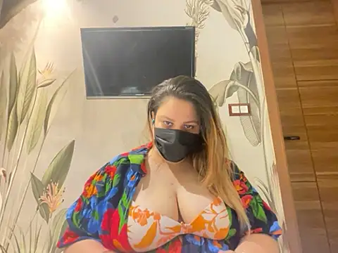 kavyasingh36 online show from May 5, 3:15 pm