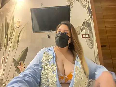 kavyasingh36 online show from May 6, 10:08 am
